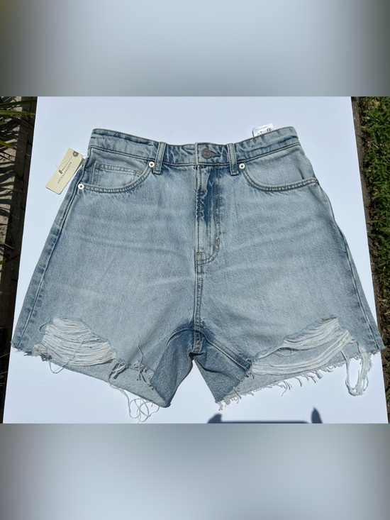 Reformation Pants - NWT🌷(27) Reformation Saige High-Rise Denim Shorts